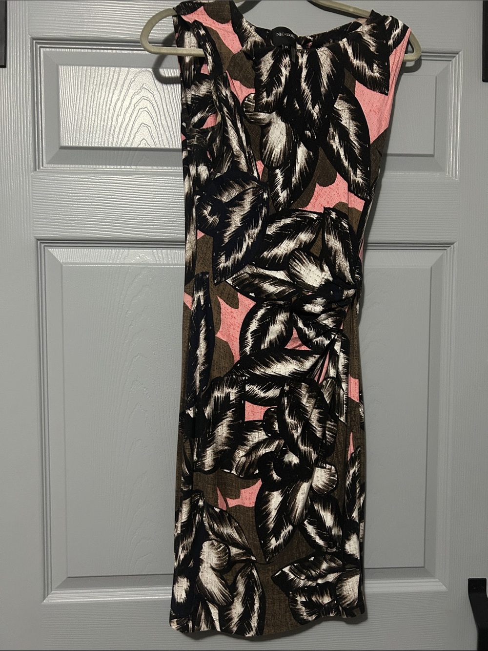 NIC+ZOE Black, Pink and Brown Leaf-Print Midi Sheath Dress